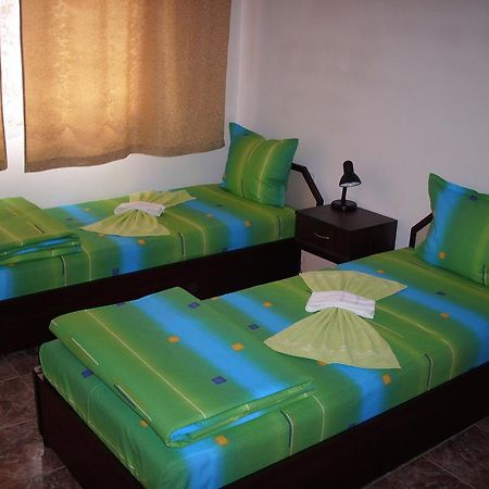 Georgievi Guest House Pomorie Exteriör bild